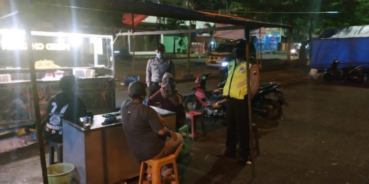 Antisipasi Adanya  Aksi Premanisme Dan  Balap Liar Anggota Patroli Polsek Tingkir Pantau Sekitar Exit Tol  Salatiga