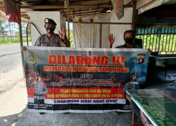 Cegah Terjadinya Karhutla, Polsek Basarang Sosialisasi Larangan Karhutla Gunakan Spanduk Kepada Masyarakat