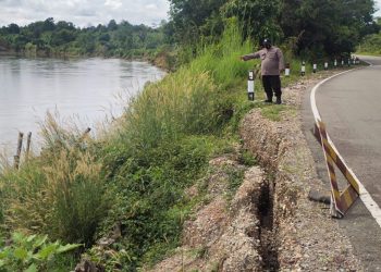 Cek Daerah Rawan Longsor, Pengguna Jalan Wajib Waspada