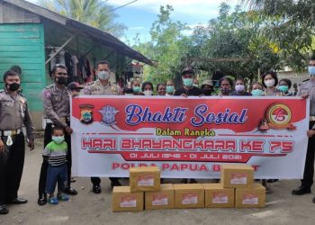 Ditlantas Polda Papua Barat Bhakti Sosial Dalam Rangka HUT Bhayangkara Ke-75