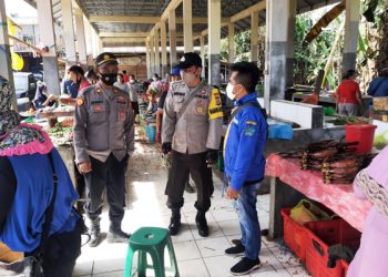 Gelar Operasi Yustisi di Pasar Tradisional Sukur, ini Imbauan Wakapolsek Airmadidi