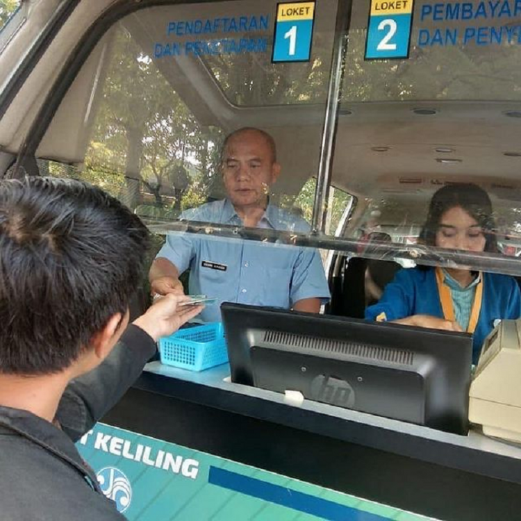 Kabar Syarat Wajib Vaksin Untuk Pembuatan SIM-SKCK Dipastikan Hoax