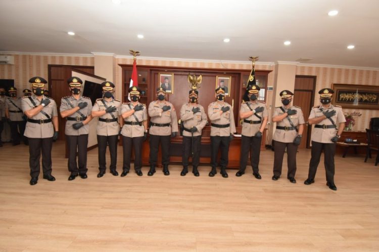 Kapolda Kepri Pimpin Serah Terima Jabatan Pejabat Utama Polda Kepri