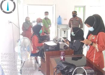 Kapolsek Tebo Tengah Kawal dan monitoring Giat Vaksinasi Di puskesmas