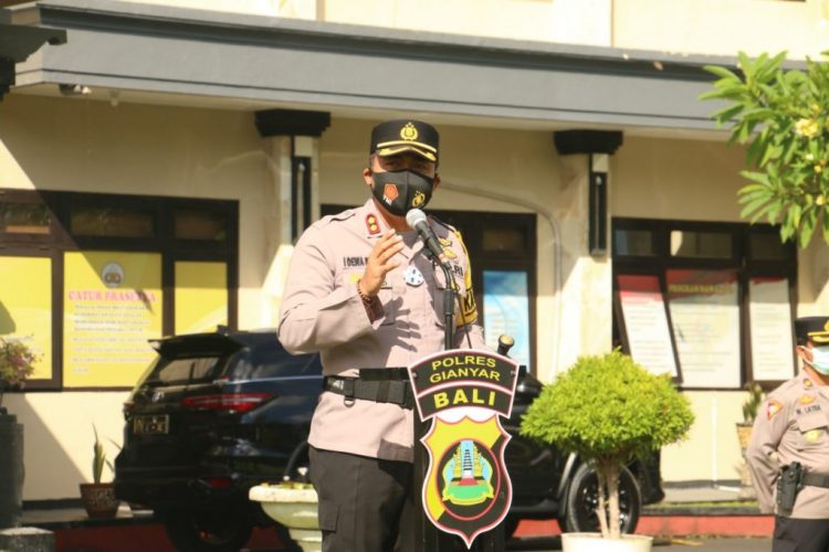 Pastikan Pelaksanaan PPKM, Kapolres Gianyar Secara Khusus Pimpin Apel