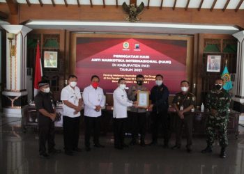 Peringatan Hari Anti Narkotika Internasional, Satuan Narkoba Polres Pati Mendapat Penghargaan dari Bupati Pati