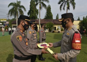 Polresta Cirebon Polda Jabar Launching Kendaraan Operasional Khusus Pelayanan Kepolisian Terpadu Berbasis IT