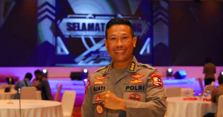 Polri Pastikan Kabar Syarat Wajib Vaksin Untuk Pembuatan SIM-SKCK Hoax