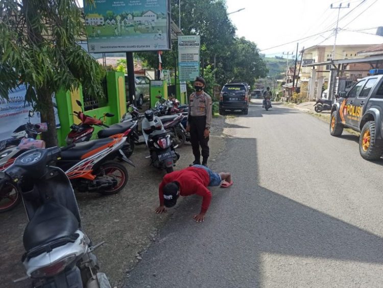 Polsek Anggeraja Melaksanakan Operasi Yustisi Di tempat Keramaian