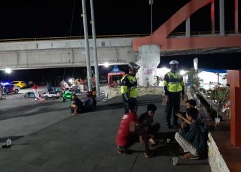 Susuri Taman Lembi, Patroli Satlantas Polres Sumbawa Himbau Patuhi Protokol Kesehatan