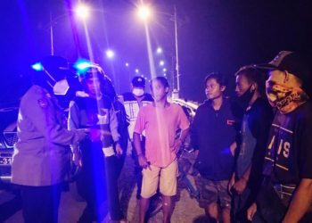 Tanpa Masker di Tengah Pandemi, Kapolsek Kalibagor Banyumas Berikan Edukasi