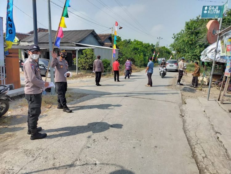 Tekan Covid-19, Kapolsek Bersama Jajarannya Gencar Lakukan Pendisiplinan