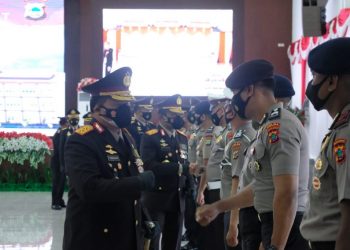 295 Anggota Polda Papua Barat Naik Pangkat, Ini Pesan Kapolda