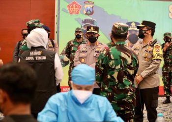 Kapolri Minta Menkes Tambah Vaksin di Jatim
