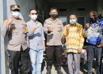 Alumni Akpol 91 Bagikan Bantuan Sosial untuk Warga