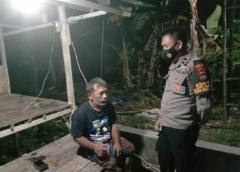 Humanis dan Santun, cara personil Polsek Simpang Empat sampaikan himbauan Prokes kepada masyarakat