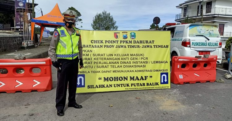 Penyekatan PPKM Darurat, mobilitas kendaraan di Cemoro Sewu Magetan tersisa 20% 
