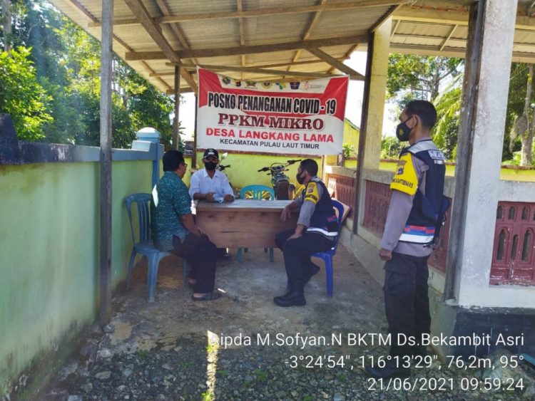 Personil Polsek Pulau Laut Timur Pantau PPKM Mikro dan Posko Penanganan Covid-19 Di Desa