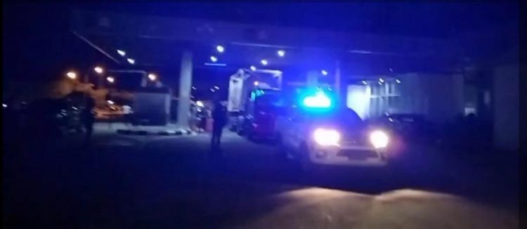 Polres Kubu Raya Lakukan Pengawalan Kedatangan ISO TANK MILIK PT SPECTRO Malam Ini..