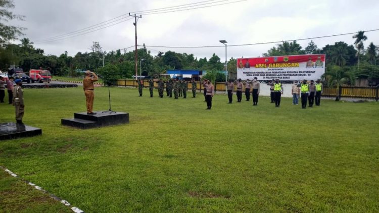 Polres Teluk Wondama Menggelar Apel Gabungan Dalam Rangka PPKM Mikro, Perkuat Pengaman Di Tingkat RT/RW