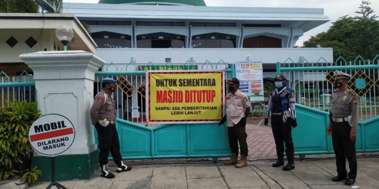 PPKM Darurat, Polres Lumajang Berikan Himbauan Masjid Tidak Selenggarakan Sholat Jumat Sementara