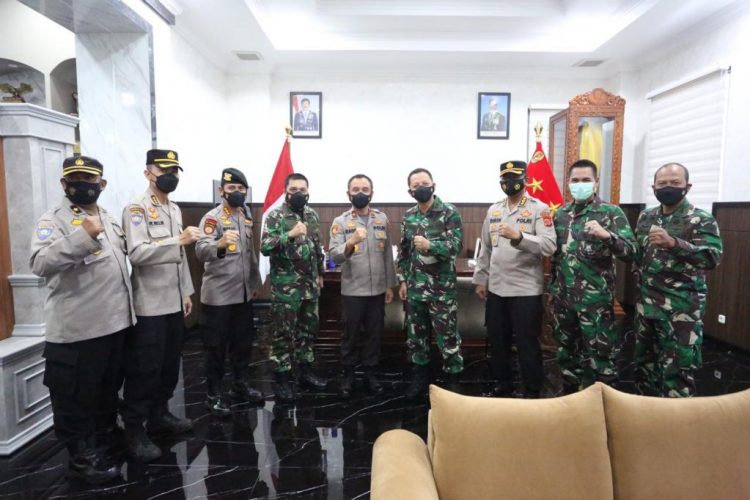 Sambut Hari Bhayangkara Ke 75, Wakapolda Aceh Anjangsana Ke Kodam IM Dan Karo Rena Ke DPRA