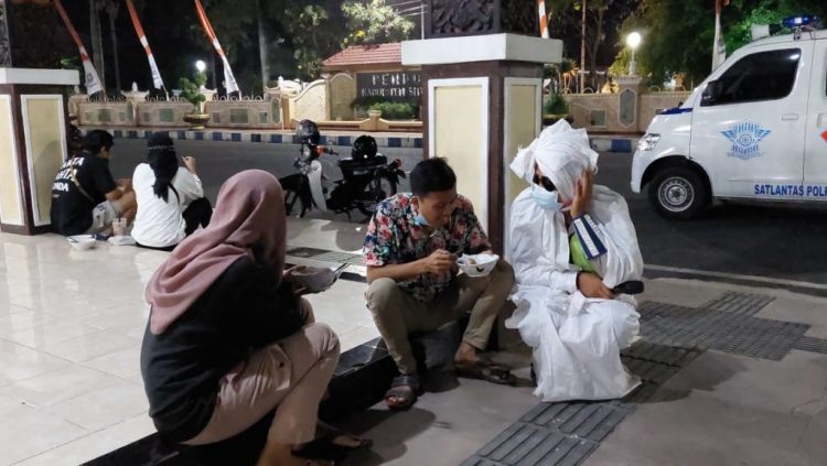 Satlantas Polres Situbondo Siaran Keliling Prokes 5M dan Pemberlakukan PPKM Darurat