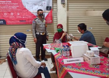 Plt Bupati Merangin Pantau Gerai Vaksin TNI-POLRI, Sebanyak  Sehari 500 orang di Tiga Tempat