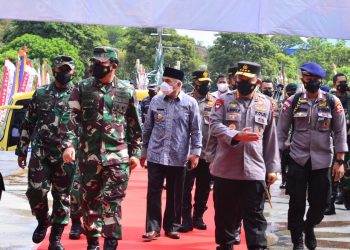 Kapolri Pantau Vaksinasi di Kaltim dan Minta Warga Untuk Dirawat di Tempat Isolasi Terpusat