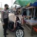 Polres Bontang Pantau dan Perketat Prokes di Pasar Tradisional