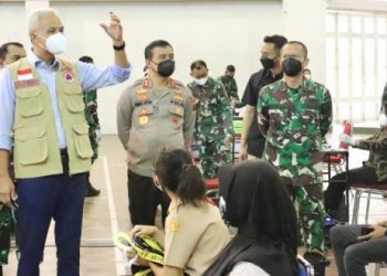 Pangdam dan Kapolda Jateng Telusuri Vaksinasi Mahasiswa di UIN Surakarta