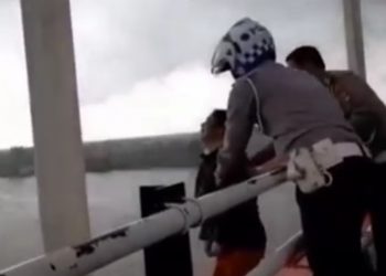 Aksi Heroik Anggota Polri Gagalkan Percobaan Bunuh Diri