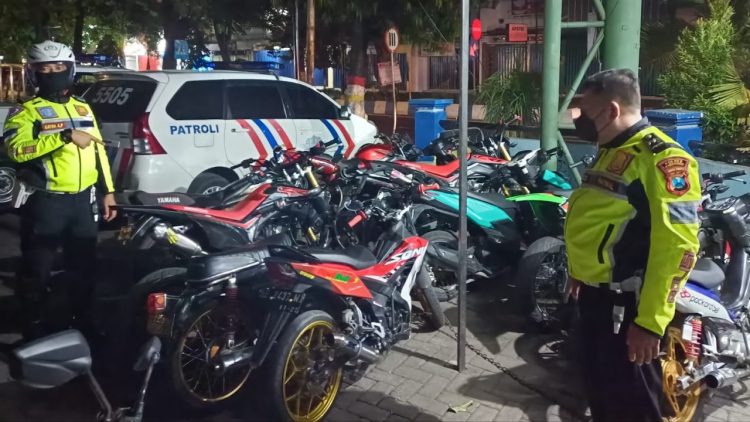 Meresahkan Warga Satlantas Ponorogo Amankan 31 Motor Balap Liar