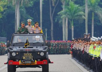 Kapolri dan Panglima TNI Pimpin Apel Gelar Pasukan Operasi Ketupat 2024