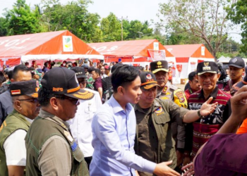 peninjauan Wakil Presiden RI di posko pengungsi Gunung Api Lewotobi Laki-Laki