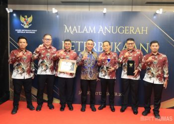 Polri dianugerahi sebagai badan publik dengan kualifikasi informatif. Penghargaan itu disematkan oleh Komisi Informasi Pusat (KIP) dalam Malam Anugerah Keterbukaan Informasi Publik Tahun 2024 yang digelar di Hotel Movenpick Hotel Jakarta City Centre, Selasa (17/12/2024)
