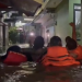 evakuasi ibu hamil saat banjir di Kebon Pala Jatinegara